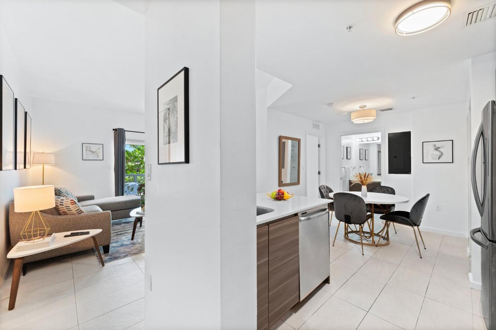 Modern Apartment In Edgewater Miami Room photo